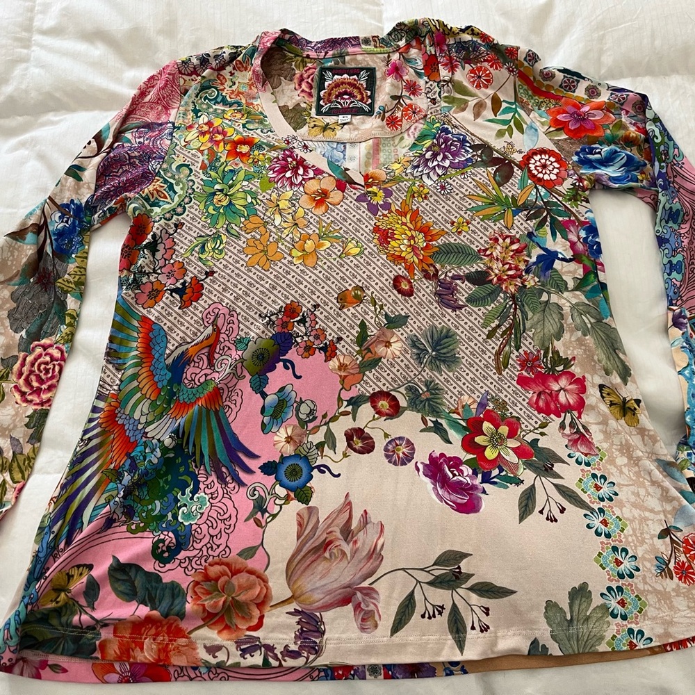 Johnny Was Los Angeles (3piece bundle)Graphic Blouse